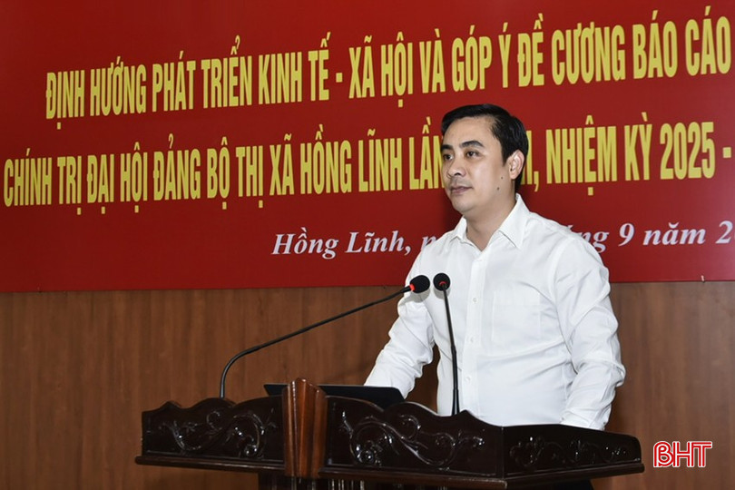 Bí thư Thị uỷ Hồng Lĩnh Lê Thành Đông phát biểu bế mạc hội thảo. DT z5878789875423_37bce805296bd26227248ec92ef009ec.jpg