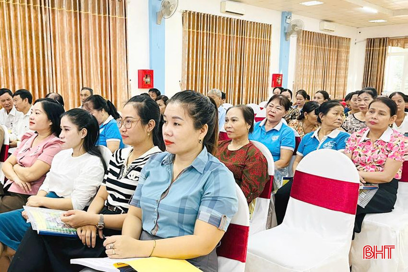150 học viên trên địa bàn thị xã tham gia tập huấn nâng cao năng lực, kỹ năng, chuyên môn nghiệp vụ cho cán bộ làm công tác giảm nghèo. DTT 5737208790587_c2c6782d110c2b6f128f803a23c084cd.jpg