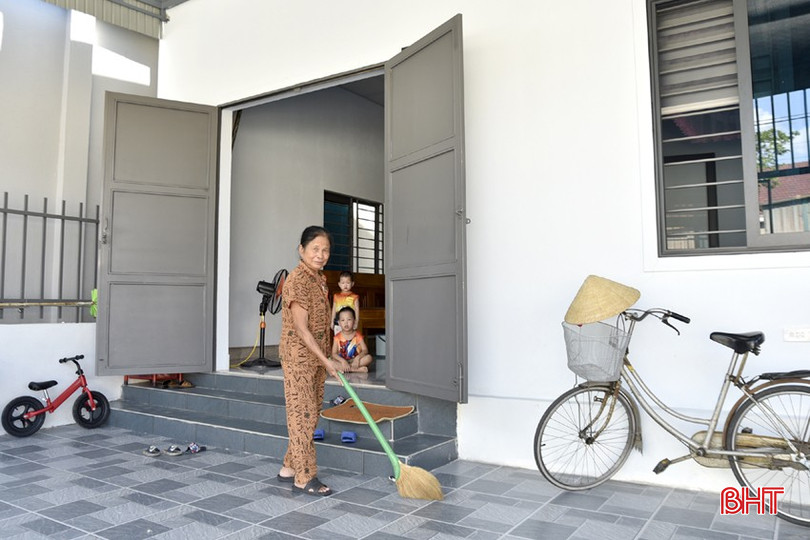 Ngôi nhà mới của gia đình bà Lê Thị Phong có diện tích gần 60 m 2 với tổng kinh phí xây dựng gần 300 triệu đồng. DT_DSC2697.jpg