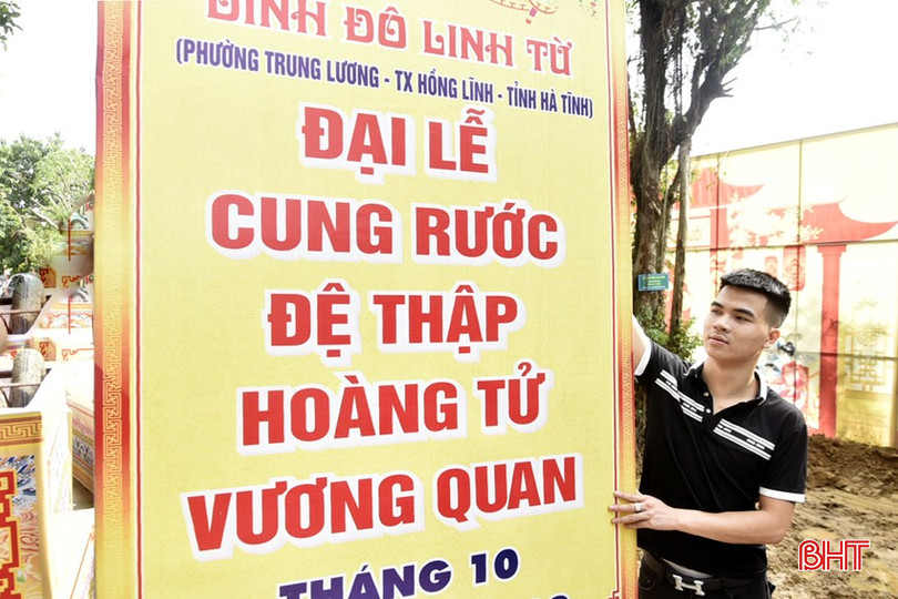 Ban tổ chức lễ hội chuẩn bị chu đáo trước ngày khai hội. bqbht_br_dt-dsc4393.jpg