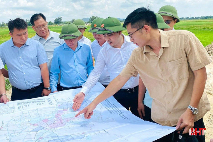 Đoàn công tác Hiệp hội doanh nghiệp tỉnh Quảng Châu và một số doanh nghiệp từ các tỉnh của Trung Quốc đến khảo sát, tìm hiểu đầu tư tại một số khu, cụm công nghiệp trên địa bàn TX Hồng Lĩnh. bqbht_br_dt-hl2-9qsvpxyb02e2wsyj.jpg