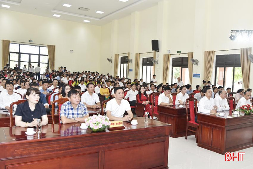 Đại biểu dự lễ khai mạc. DT_DSC2563.jpg