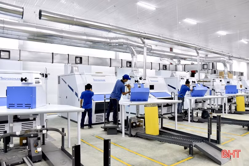 Nhà máy Sợi Nghệ Tĩnh (TX Hồng Lĩnh) đang hoàn thiện để sớm đưa vào sản xuất.