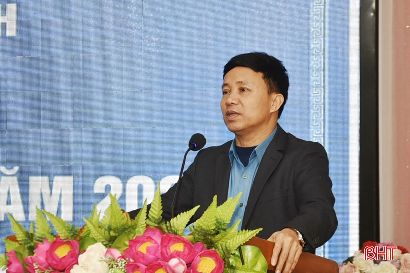 Chủ tịch LĐLĐ Hà Tĩnh Nguyễn Văn Danh triển khai nhiệm vụ năm 2025. bqbht_br_dt-dsc5304.jpg
