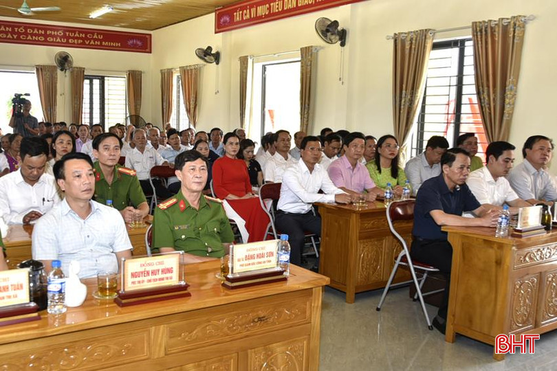 Đại biểu tham dự buổi lễ. DT_DSC2292.jpg