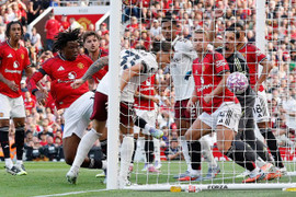 Man Utd thua Arsenal ở Ngoại hạng Anh