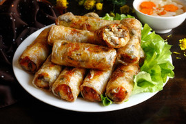 Chả giò, chạo tôm trong danh sách 'món ăn vặt ngon nhất Việt Nam'