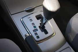 Những điều "cấm kỵ" khi lái xe số tự động