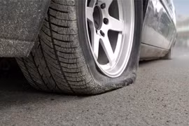 Những sự cố ô tô thường gặp và cách xử lý đơn giản tại nhà 