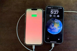 Cách chia sẻ pin trên iPhone sang iPhone khác đơn giản