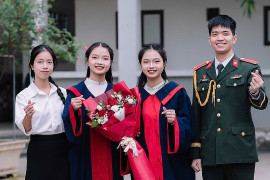 Chị em song sinh cùng đỗ Học viện Quân y với 30/30 điểm