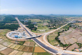Bố trí vốn đầy đủ, kịp thời cho các dự án trọng điểm