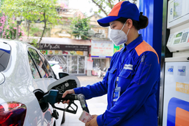 Giá xăng dầu giảm vào ngày mai?