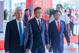 Các đồng chí lãnh đạo, nguyên lãnh đạo Đảng, Nhà nước dự Đại hội Đảng bộ Hà Tĩnh