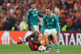 Địa chấn tại Champions League