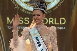 Sắc vóc tân Hoa hậu Thế giới 2025