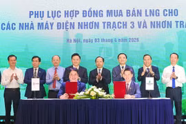 Lãnh đạo Hà Tĩnh chứng kiến ký kết thỏa thuận cung cấp LNG cho các dự án điện khí