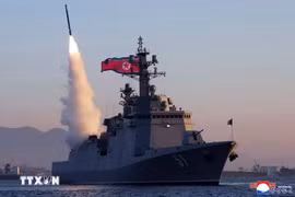 Nhà lãnh đạo Triều Tiên giám sát các vụ phóng thử tên lửa