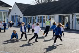 Thị trấn không cho trẻ em dùng smartphone