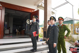 Cưỡng chế thi hành án với Công ty TNHH Dịch vụ thương mại và đầu tư xây dựng Phương Nam
