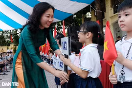 11.000 hiệu trưởng, hiệu phó về làm giáo viên, có được giữ phụ cấp chức vụ?