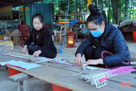 Về Phúc Trạch, "chạm" vào nghề hương trầm truyền thống