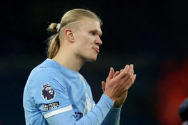 Man City sụp đổ trước Chelsea ở phút 90+4