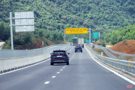 Rà soát, nâng cấp các tuyến đường bộ cao tốc đã đầu tư theo quy mô phân kỳ