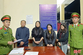 Bắt quả tang 4 đối tượng đánh “phỏm” ăn tiền