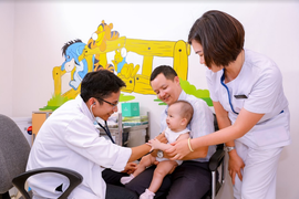 Thủ tướng: Sớm miễn phí khám chữa bệnh cho trẻ em