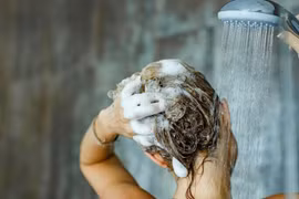 Nguy cơ ung thư từ thói quen lạm dụng sữa tắm đậm mùi hương