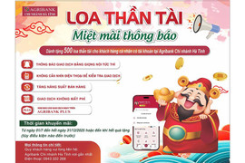 Agribank Chi nhánh Hà Tĩnh tặng loa thần tài cho khách hàng