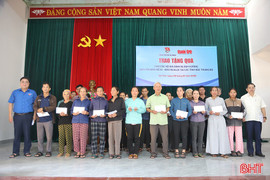 Tuổi trẻ TP Hồ Chí Minh hỗ trợ Hà Tĩnh hơn 1,5 tỷ đồng khắc phục thiệt hại bão lũ 
