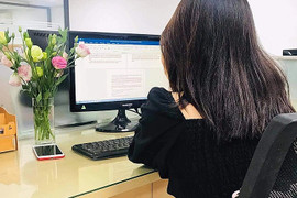 Ngồi nhiều tàn phá sức khỏe tương tự hút thuốc lá