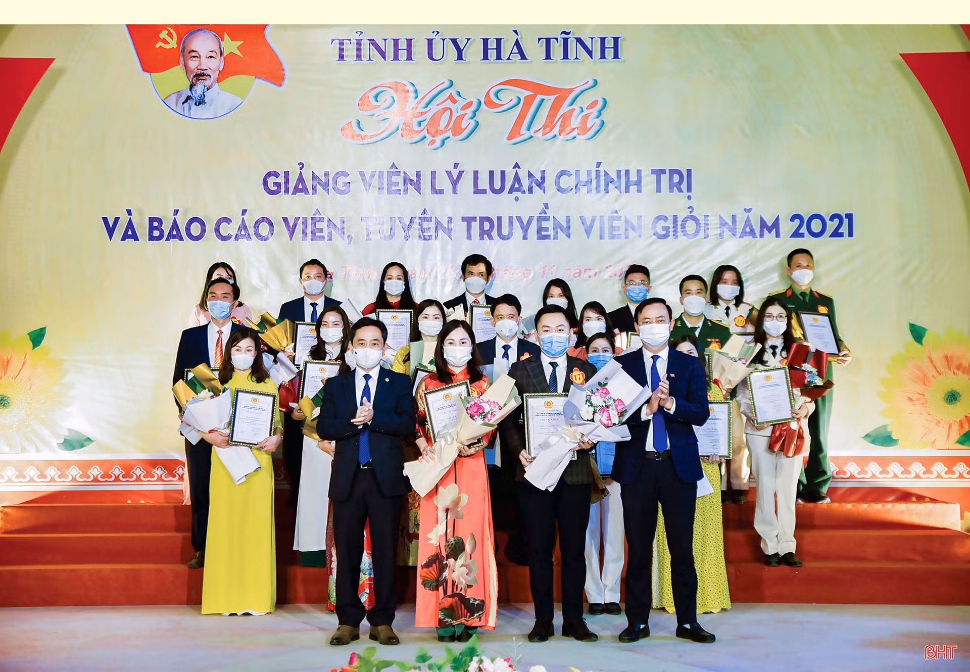 Tăng cường xây dựng, chỉnh đốn Đảng, hệ thống chính trị vững mạnh, tạo nền tảng để tỉnh nhà phát triển nhanh, bền vững