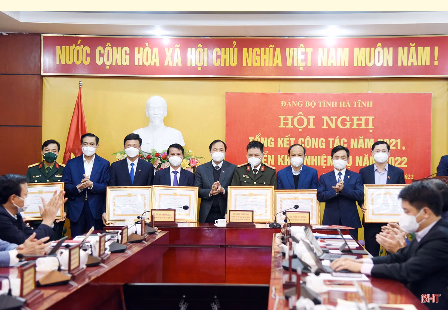 Tăng cường xây dựng, chỉnh đốn Đảng, hệ thống chính trị vững mạnh, tạo nền tảng để tỉnh nhà phát triển nhanh, bền vững