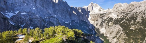 Slovenia là một quốc gia có diện tích tương đối nhỏ và ít dân. Slovenia là một quốc gia có diện tích tương đối nhỏ và ít dân.