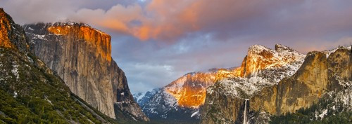 Grand Canyon là một trong những cảnh quan thiên nhiên hùng vĩ nhất của quốc gia này. Grand Canyon là một trong những cảnh quan thiên nhiên hùng vĩ nhất của quốc gia này.