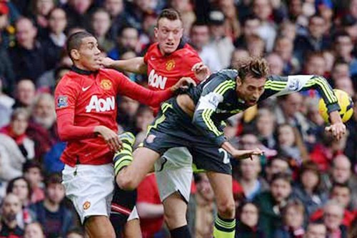 Hàng thủ M.U đang làm đau đầu Van Gaal Hàng thủ M.U đang làm đau đầu Van Gaal