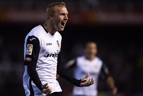 Mathieu đã là người của Barca mùa tới