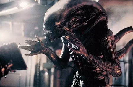 “Alien” (Quái vật không gian - 1979) đứng thứ 3.