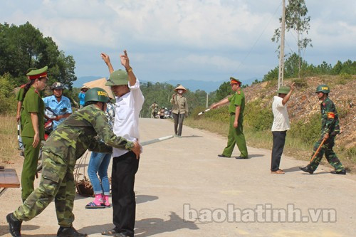 Thực binh thiết quân luật tại xã Đức Hòa