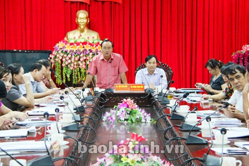 Giám đốc Sở GD&ĐT Trần Trung Dũng: "Sở GD&ĐT sẵn sàng đồng hành cùng thành phố, phấn đấu thực hiện thắng lợi nhiệm vụ năm học 2014-2015."