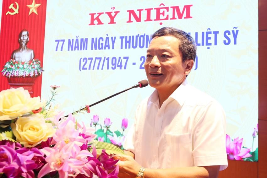 Phó Chủ tịch HĐND tỉnh Trần Văn Kỳ bày tỏ sự tri ân sâu sắc đối với công lao của các thương binh, bệnh binh cho sự nghiệp đấu tranh bảo vệ Tổ quốc.