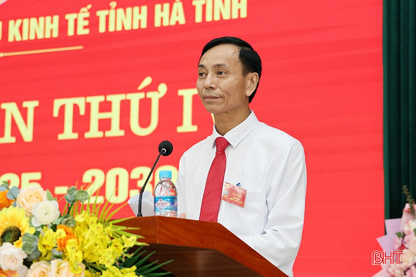 Đồng chí Lê Trung Phước – Bí thư Đảng ủy, Trưởng ban Quản lý KKT tỉnh trình bày báo cáo kiểm điểm của BCH nhiệm kỳ 2020 - 2025. bqbht_br_img-1561.jpg