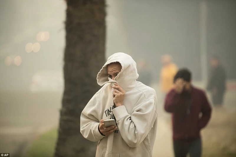 chay rung hoanh hanh california hang chuc nghin dan so tan