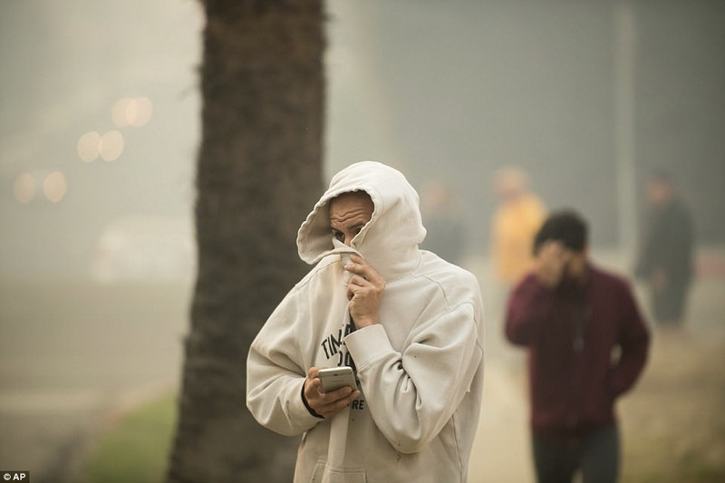 chay rung hoanh hanh california hang chuc nghin dan so tan