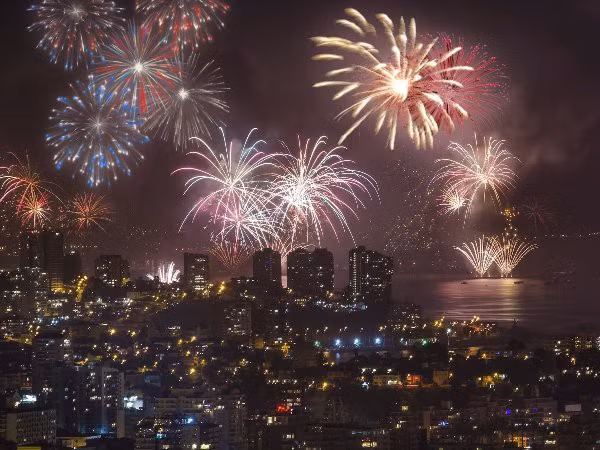 top 10 thanh pho long lay nhat the gioi de don chao nam moi 2018