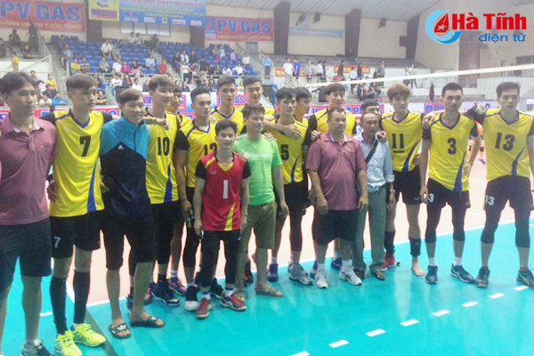 ha tinh thang tran dau giai bong chuyen vo dich quoc gia pv gas