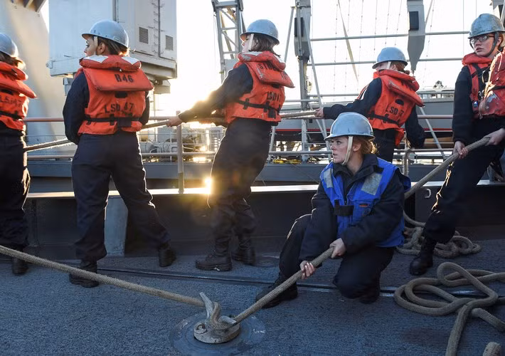 anh than phuc truoc kha nang cua nhung bong hong trong quan doi my